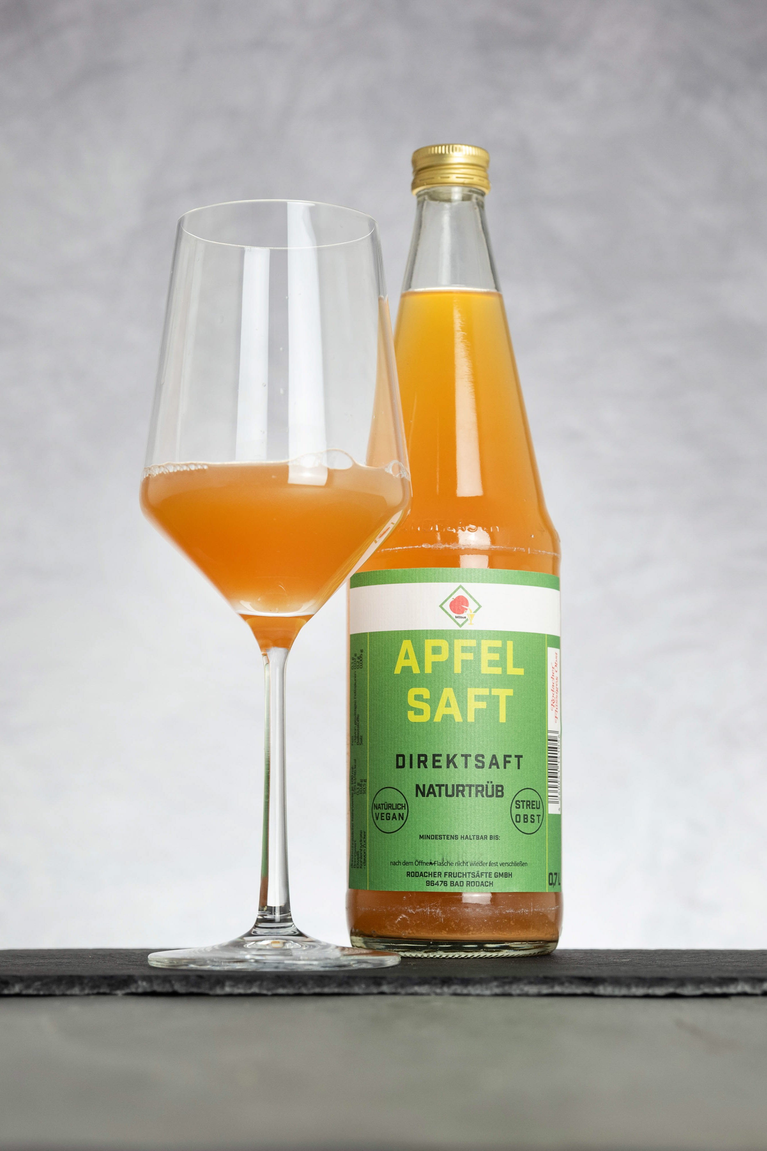 Apfelsaft Direktsaft Naturtrüb